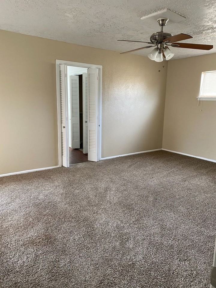 1709 Byron Ave - Photo 4 of 11