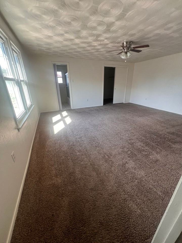 314 Santa Rita Dr - Photo 2 of 7