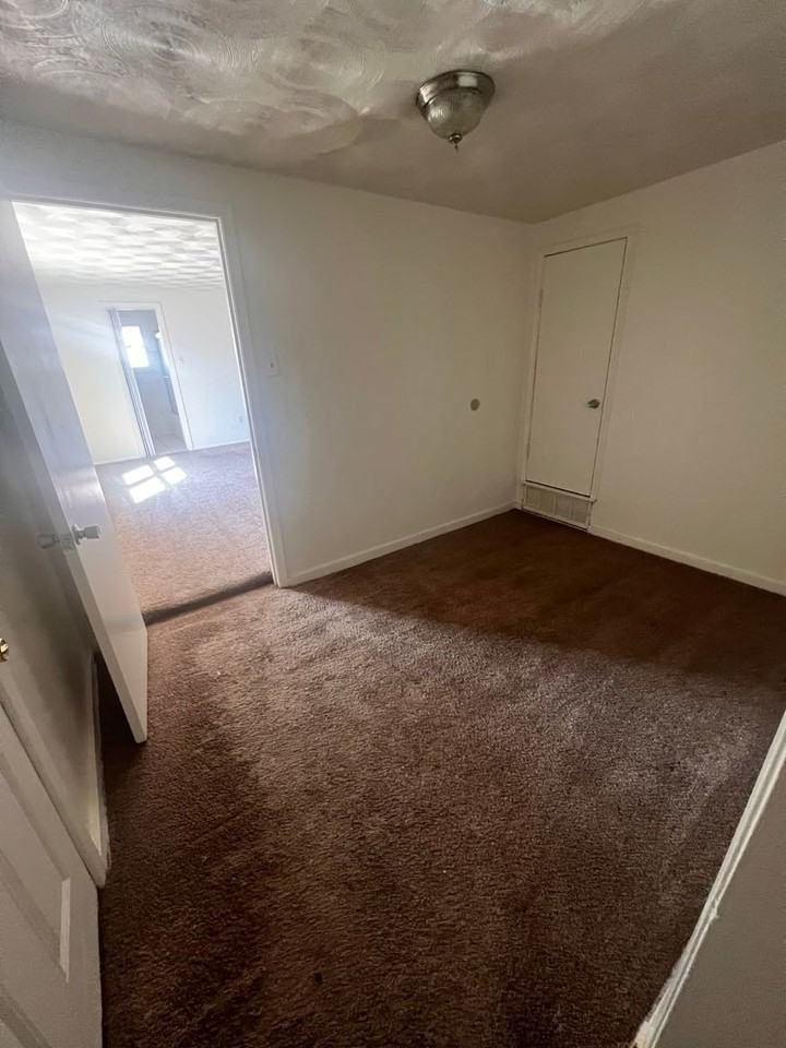 314 Santa Rita Dr - Photo 3 of 7