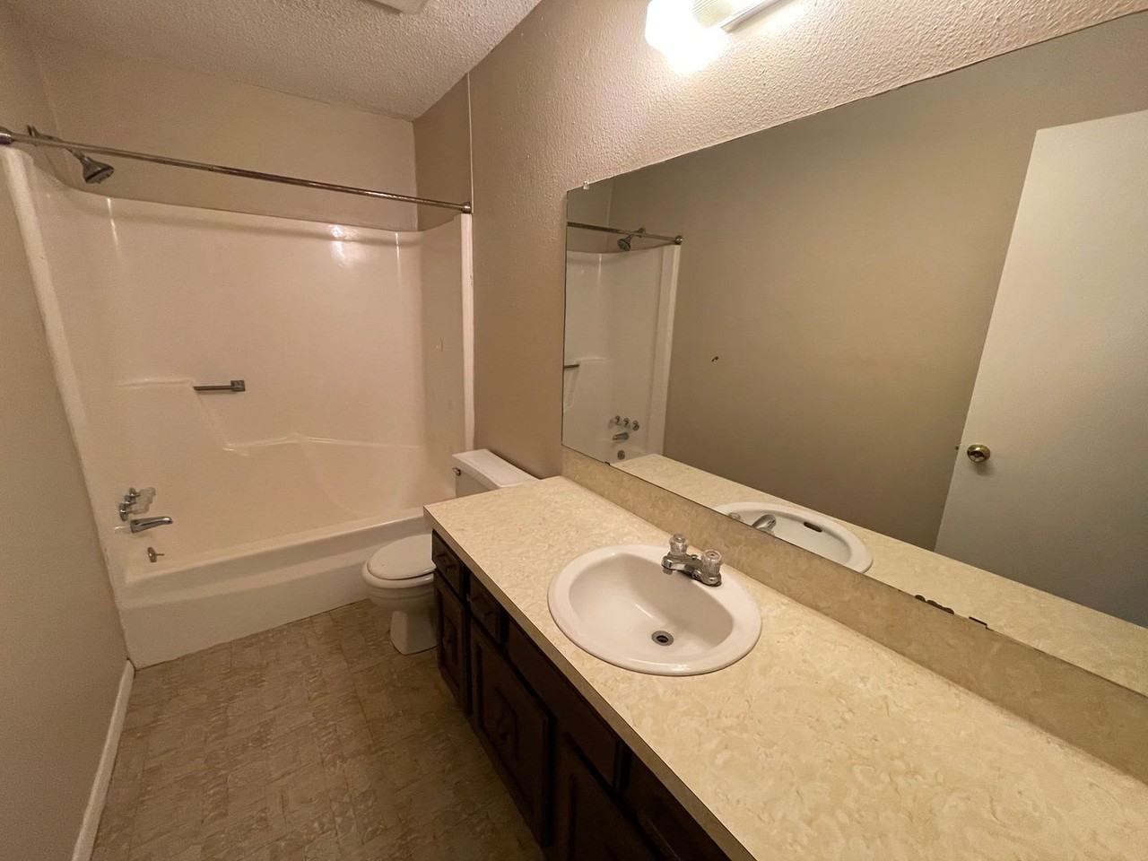 8623 Holiday Dr - Photo 7 of 8