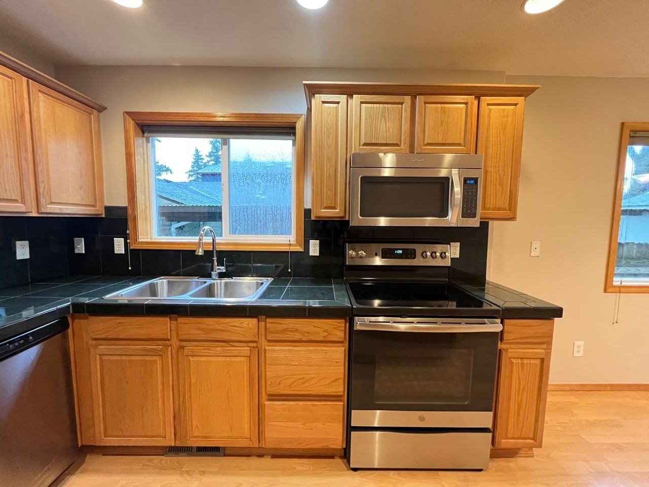 6046 Se Malden St - Photo 3 of 23