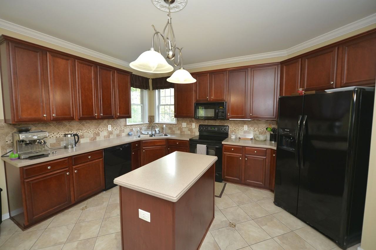 13401 Sailmaker Ln - Photo 7 of 26