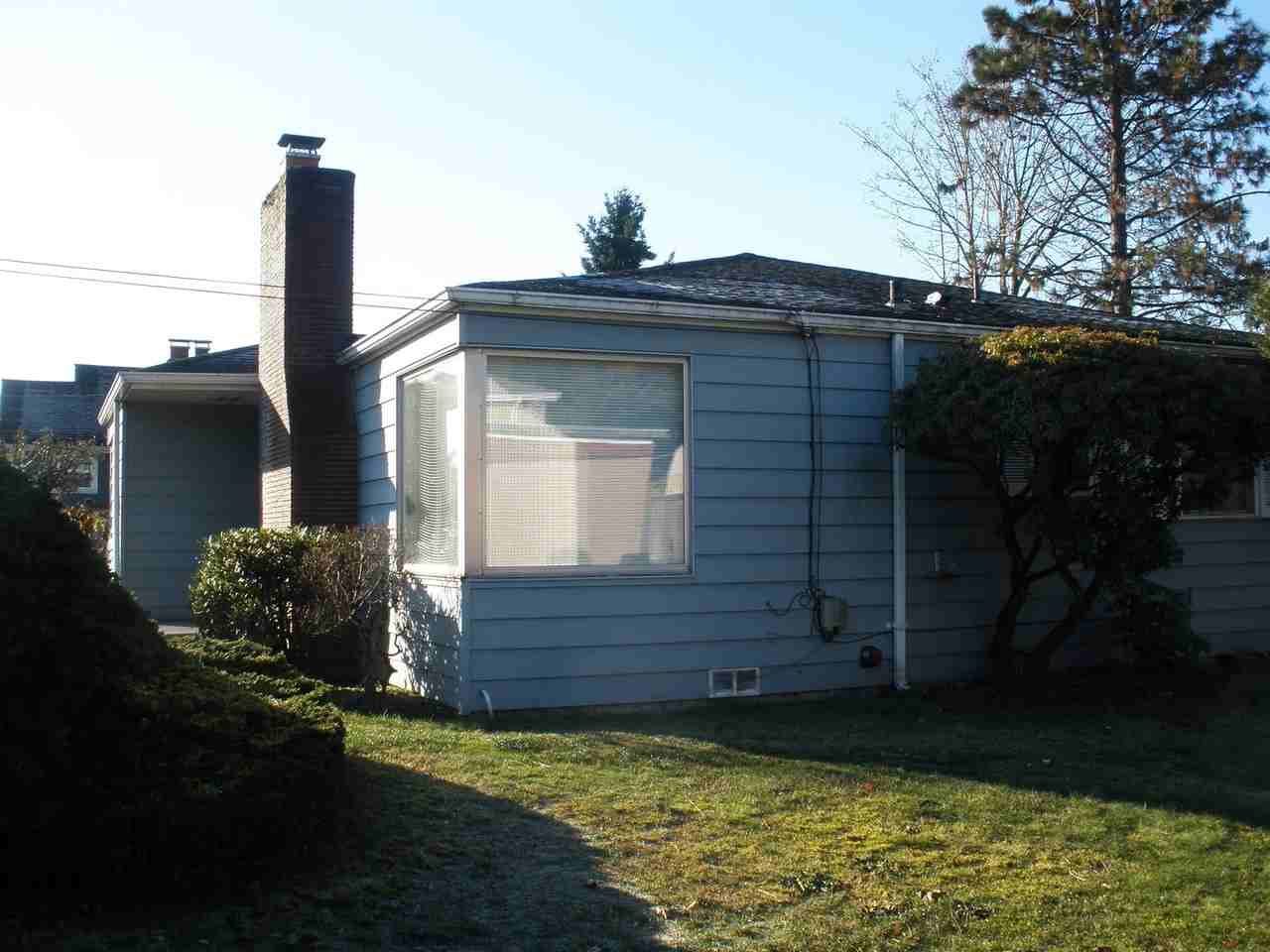 6555 25th Ave Ne - Photo 2 of 18