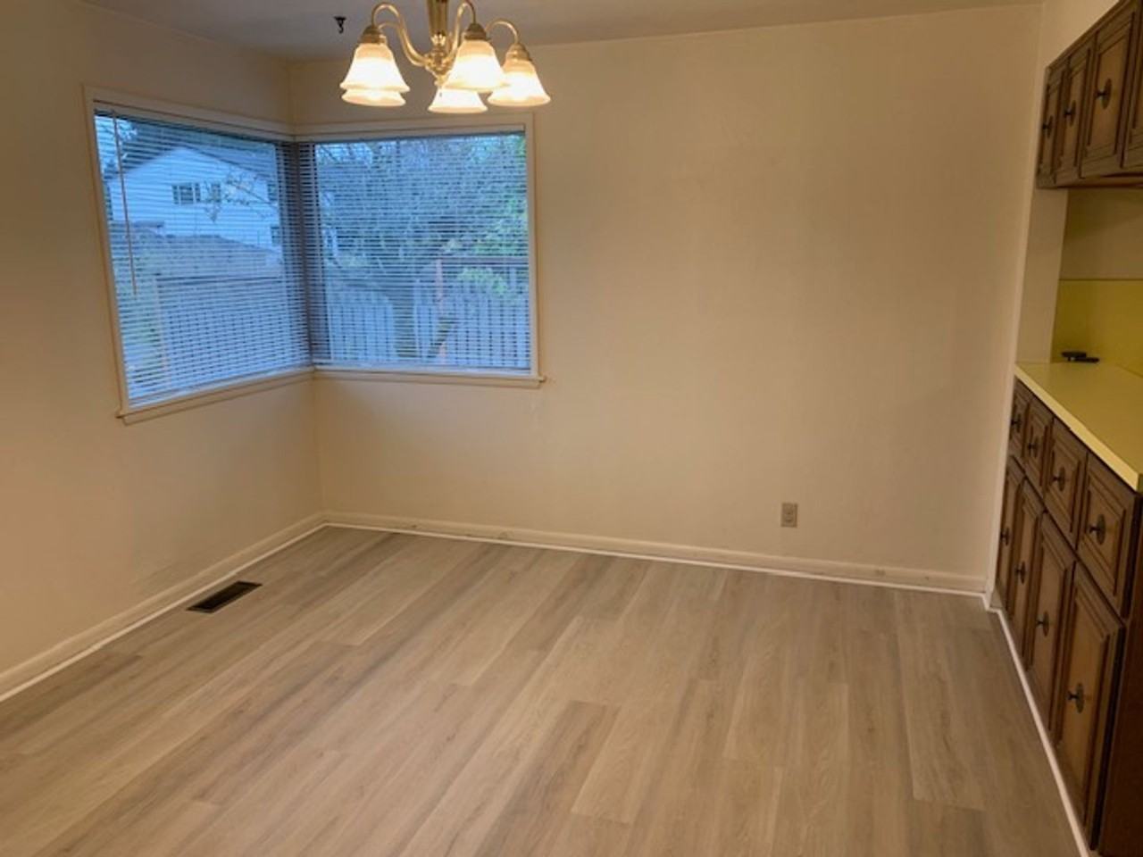 6555 25th Ave Ne - Photo 6 of 18