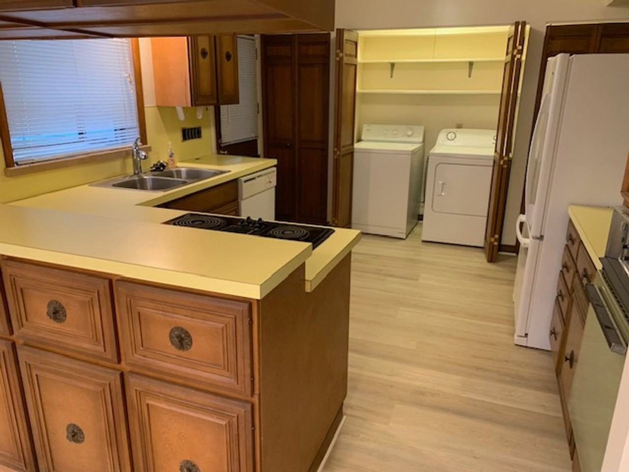 6555 25th Ave Ne - Photo 7 of 18