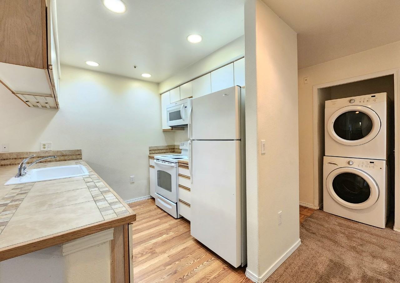 9727 18th Ave W #B103 - Photo 5 of 18