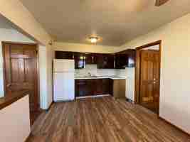 featured image of 521 E Broad St