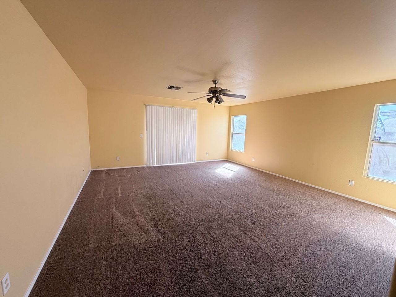 6037 W Southgate Ave - Photo 5 of 24