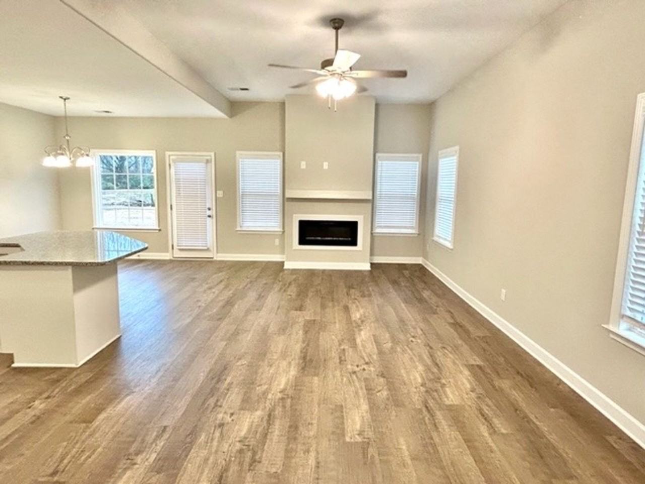 8755 Shipp Cv - Photo 2 of 12