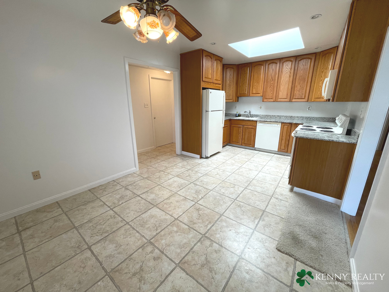 1004 Crestwood Dr - Photo 6 of 27