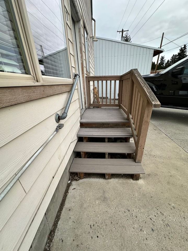 514 E Woodin Ave - Photo 3 of 10