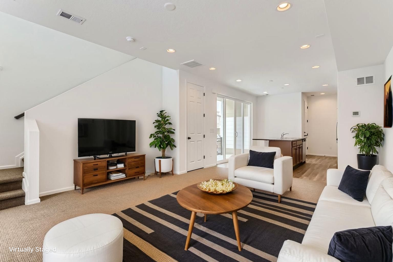 1654 S Andes Way - Photo 2 of 18