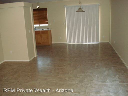 10784 W Mountain View Dr - Photo 2 of 15