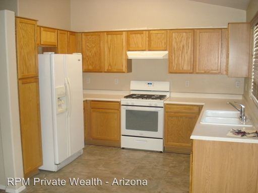 10784 W Mountain View Dr - Photo 3 of 15