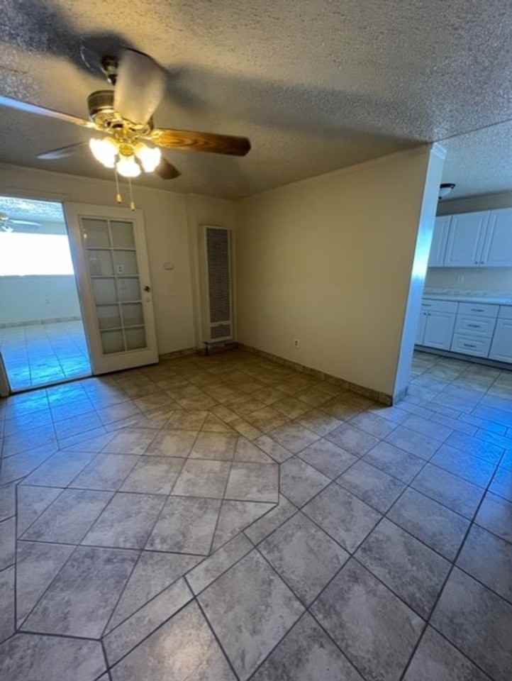 1092 E Hosking Ave - Photo 5 of 13