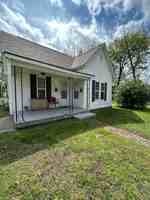 featured image of 105 W Jefferson St