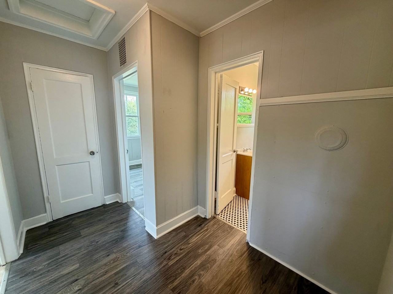 714A Miller Rd - Photo 3 of 6