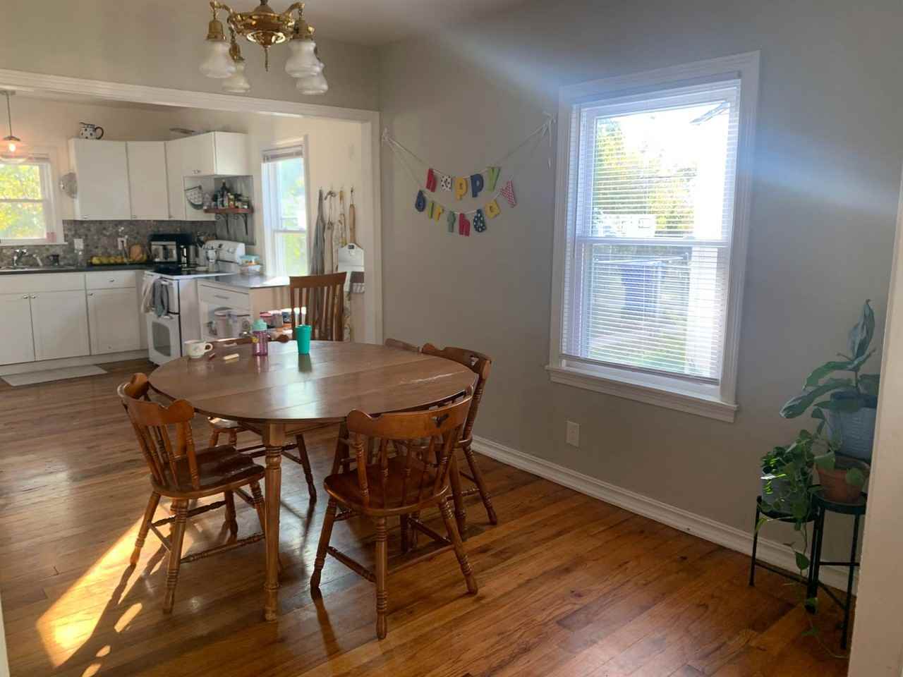 504 W Daws St - Photo 3 of 11