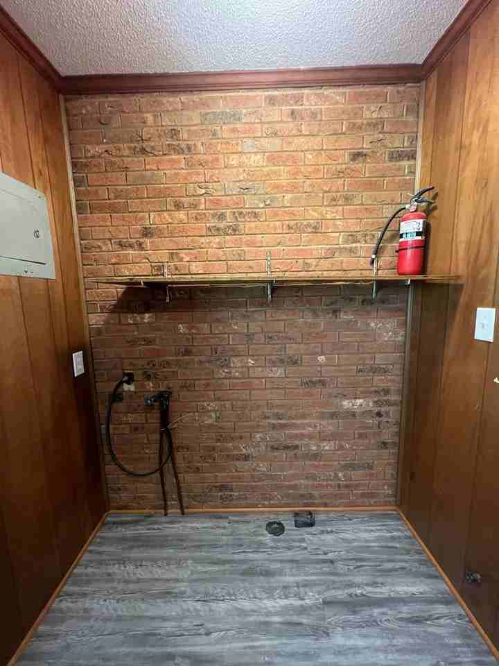 1701 Virginia St Apt A - Photo 3 of 13