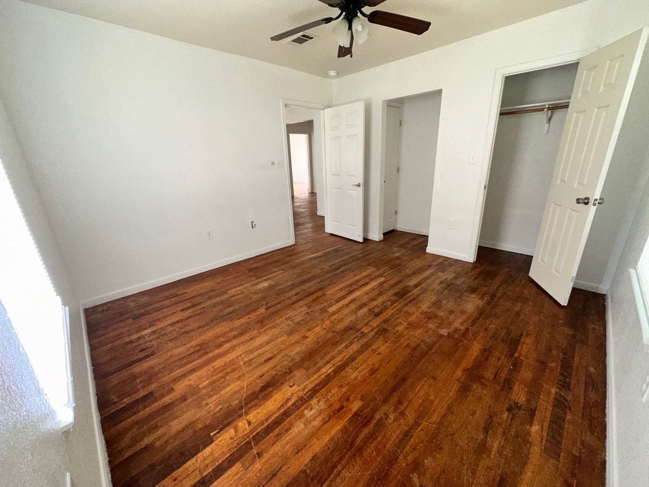 307 S 2nd St - Photo 6 of 25