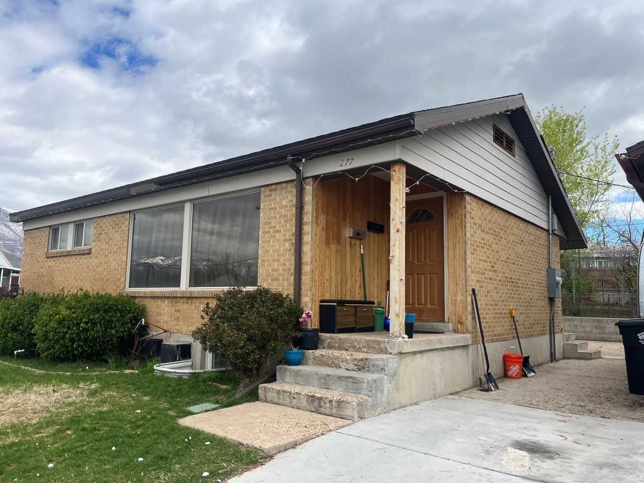 277 W Duplex - Photo 5 of 5