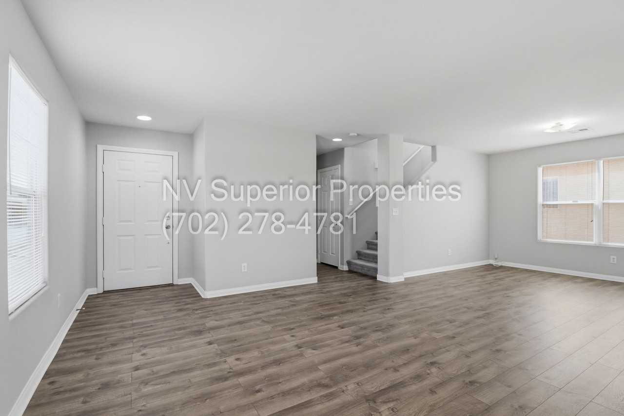 5510 Walcott Dr - Photo 7 of 50