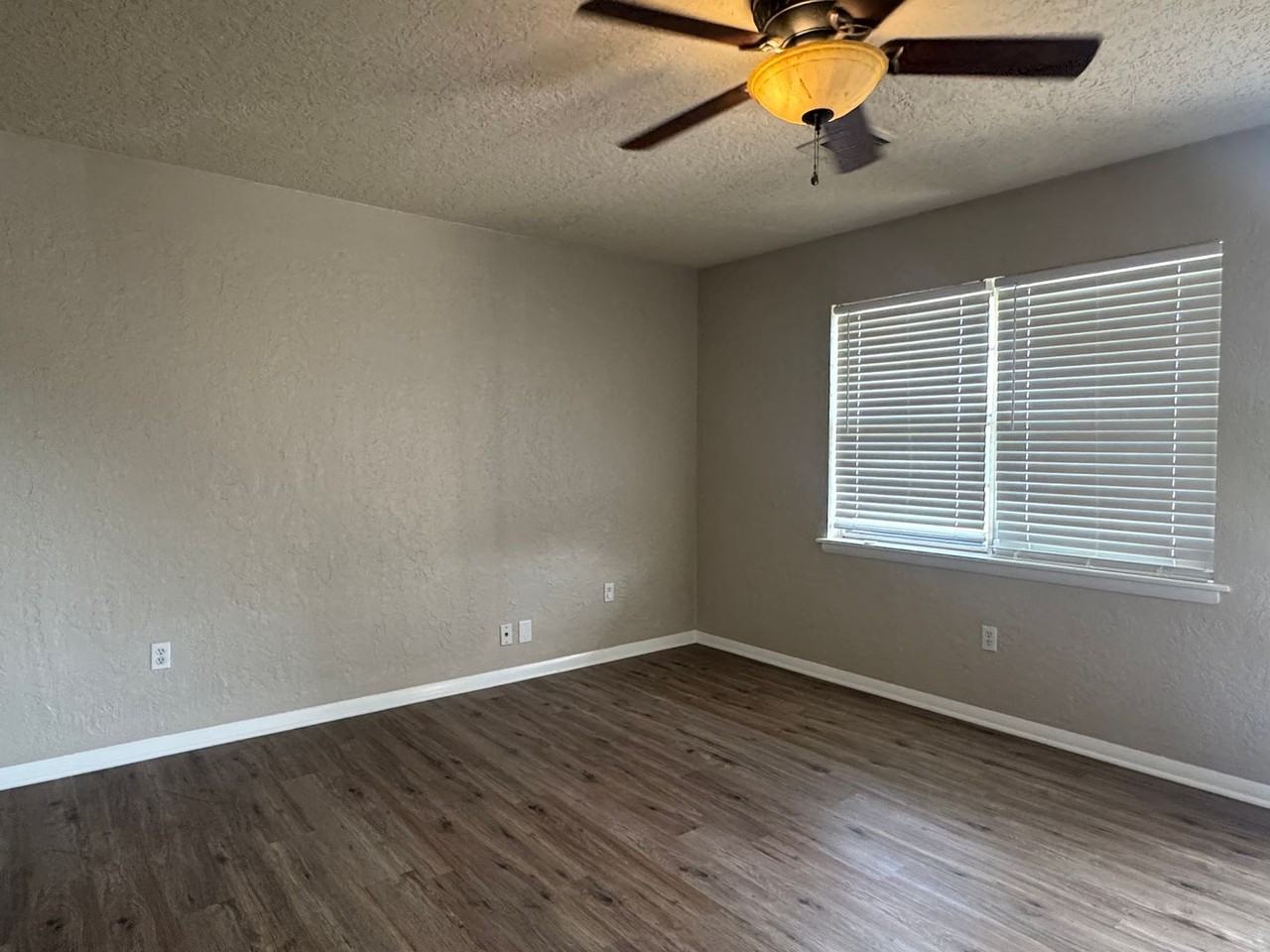 6911 Sw Delta Ave - Photo 2 of 16