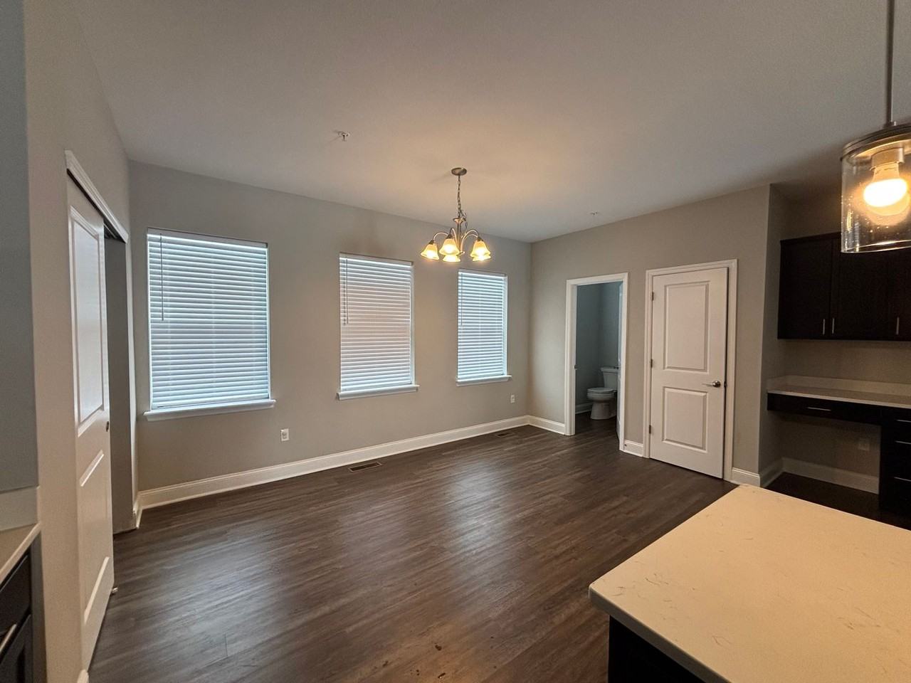 76 Hawthorne Dr - Photo 5 of 18