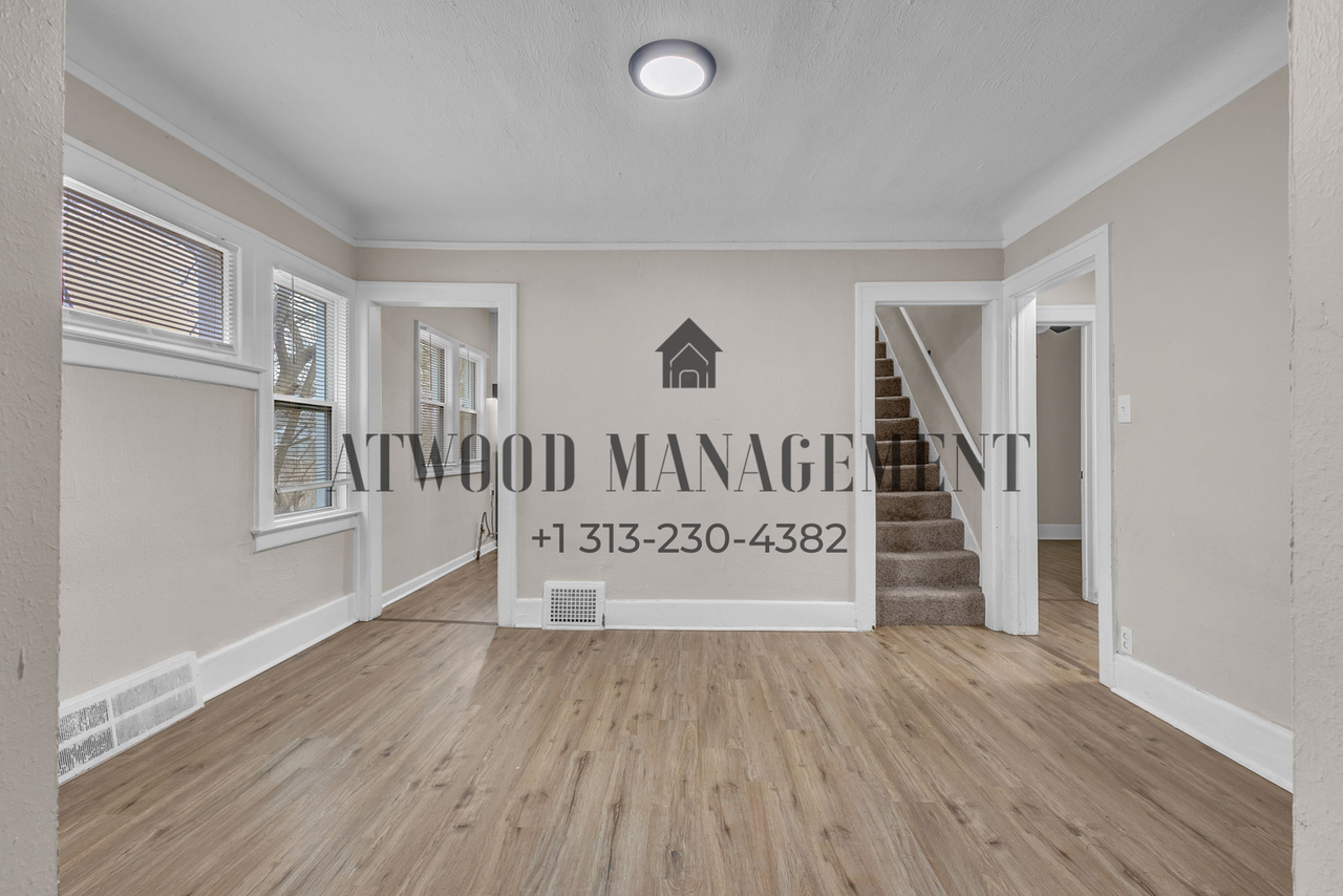 13979 Cherrylawn St - Photo 3 of 11