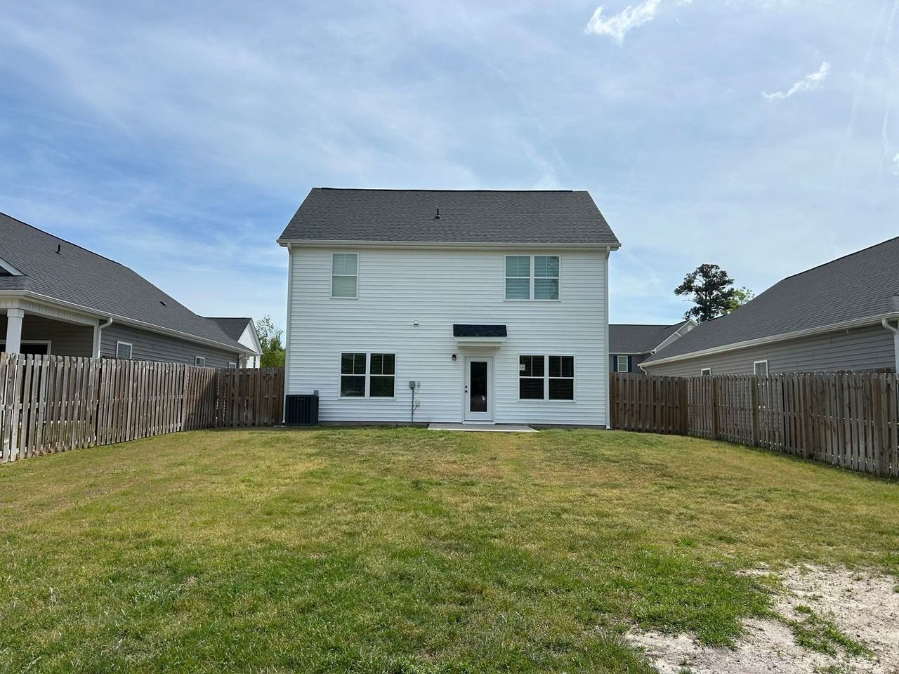 1613 Grey Cliff Run - Photo 2 of 25