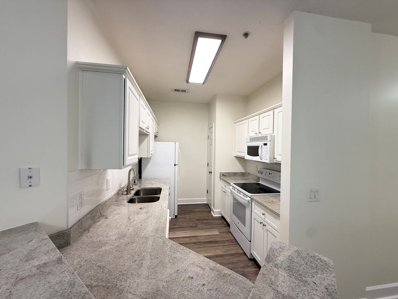 5011 Harvest Dr #202 - Photo 3 of 11