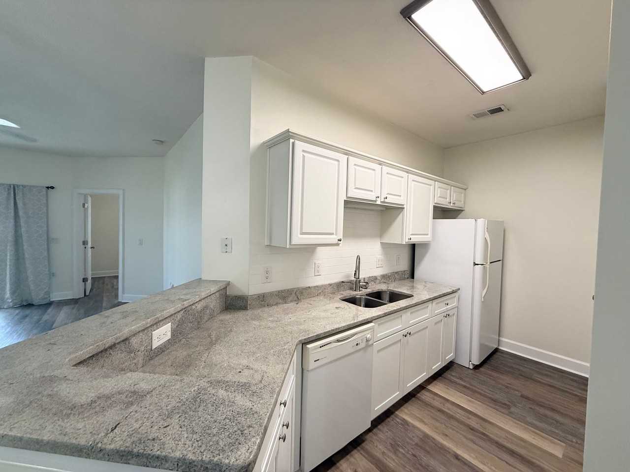 5011 Harvest Dr #202 - Photo 4 of 11