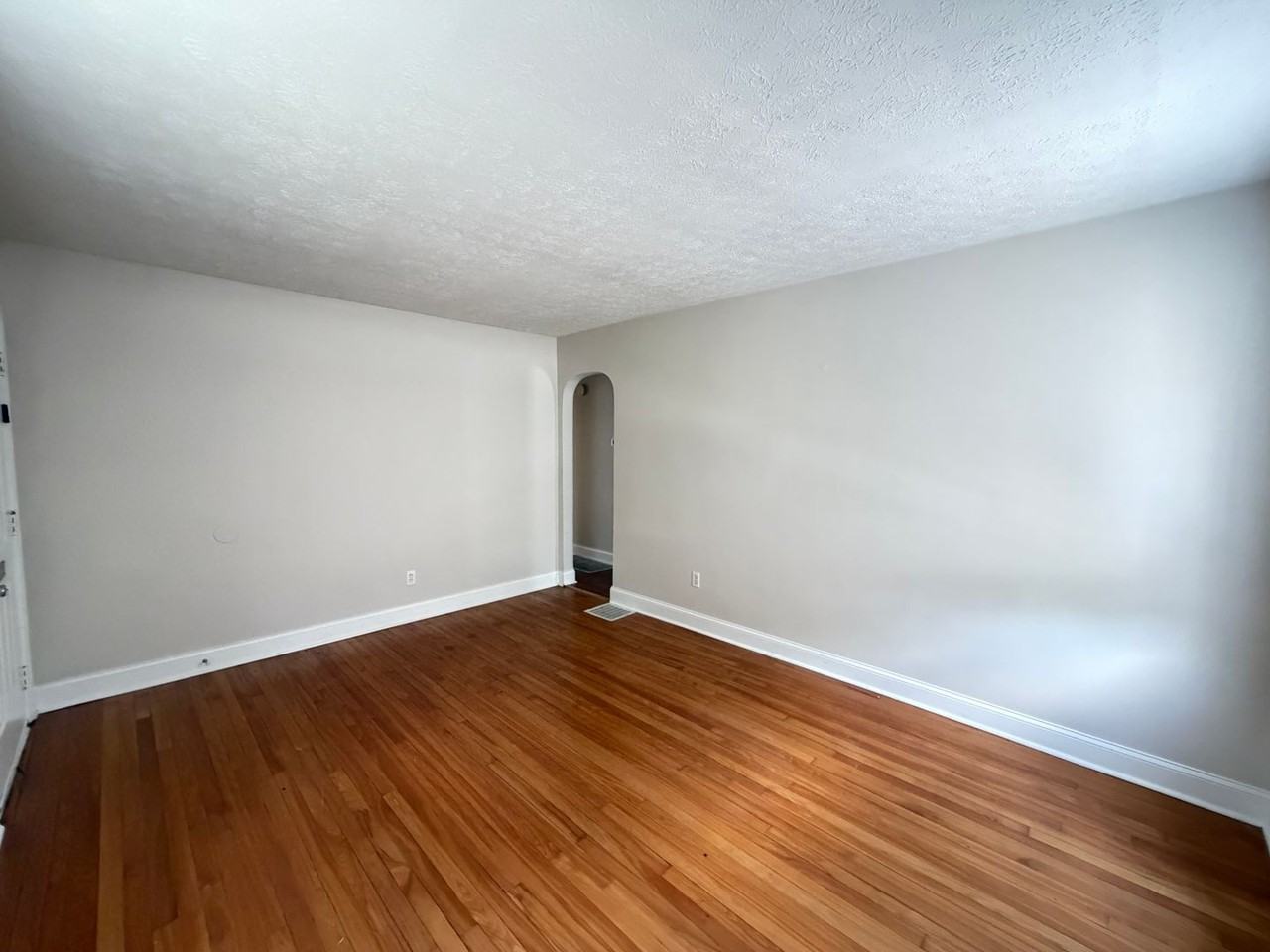 4420 Allmond Ave - Photo 3 of 18