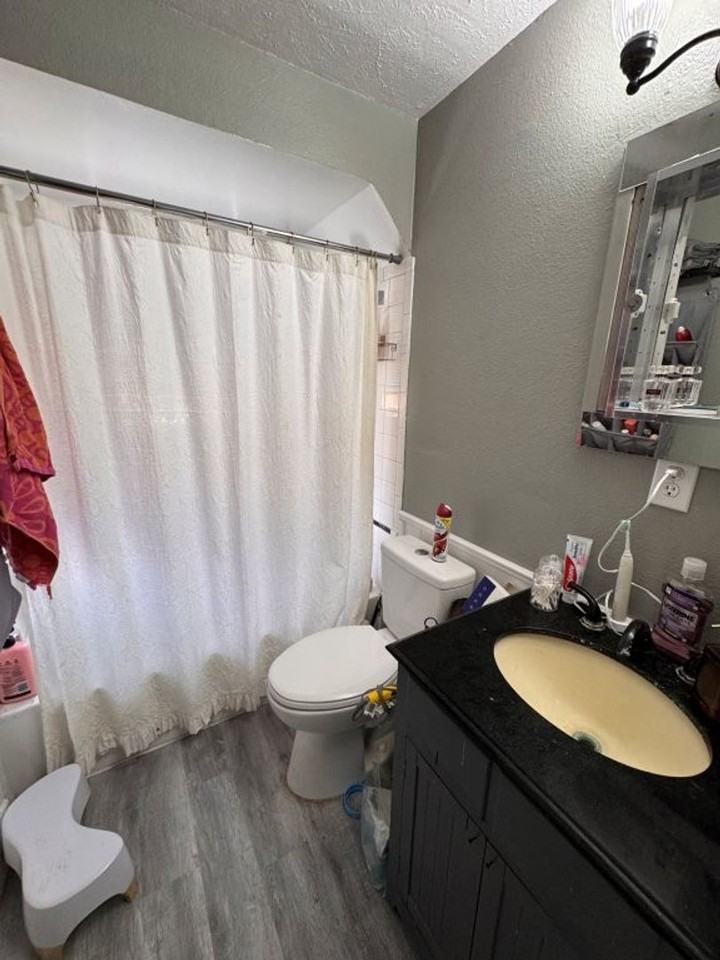 2829 Sw 82nd St - Photo 7 of 8