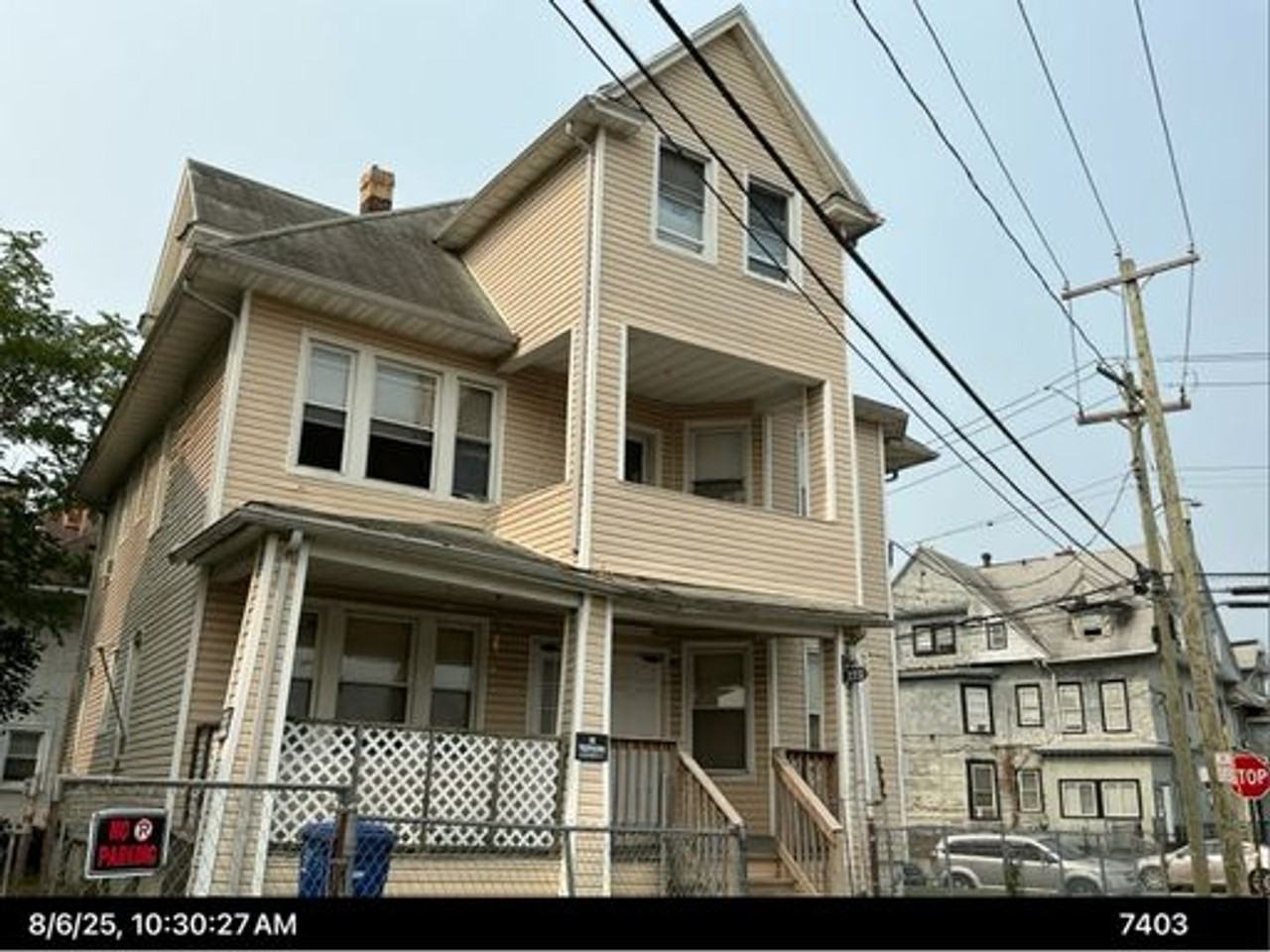 Calhoun Pl 121-123 - Photo 6 of 13