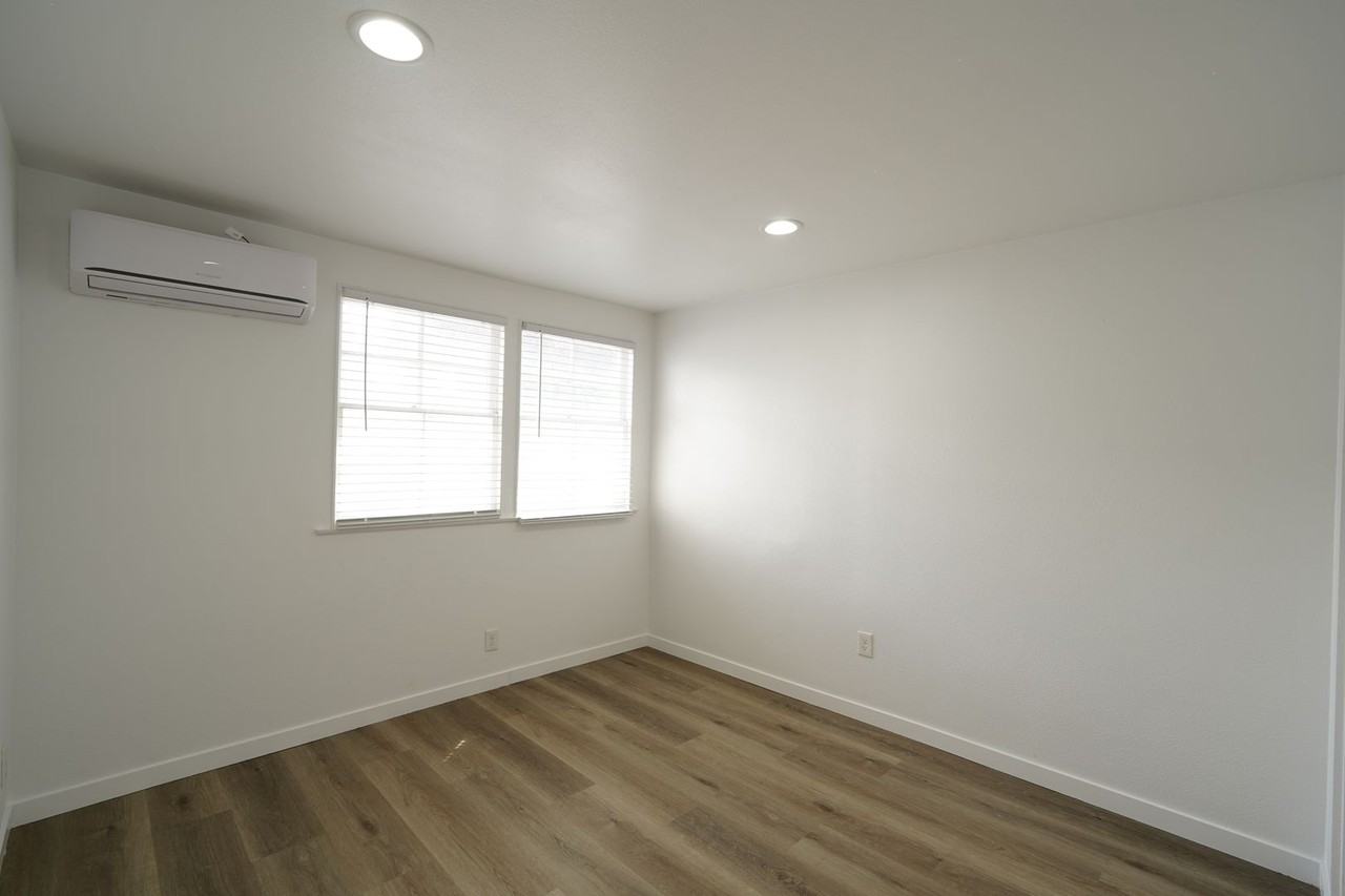 4920 Granada Ave - Photo 5 of 8