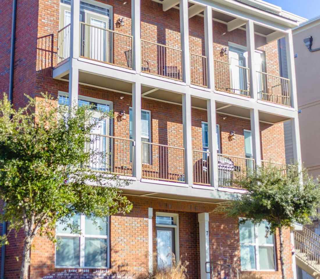 Paces - Photo 5 of 13