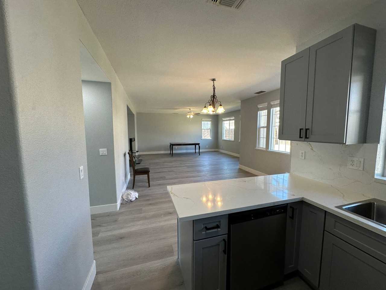 1435 Lever Blvd - Photo 5 of 23