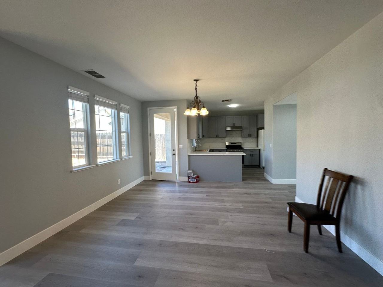 1435 Lever Blvd - Photo 7 of 23