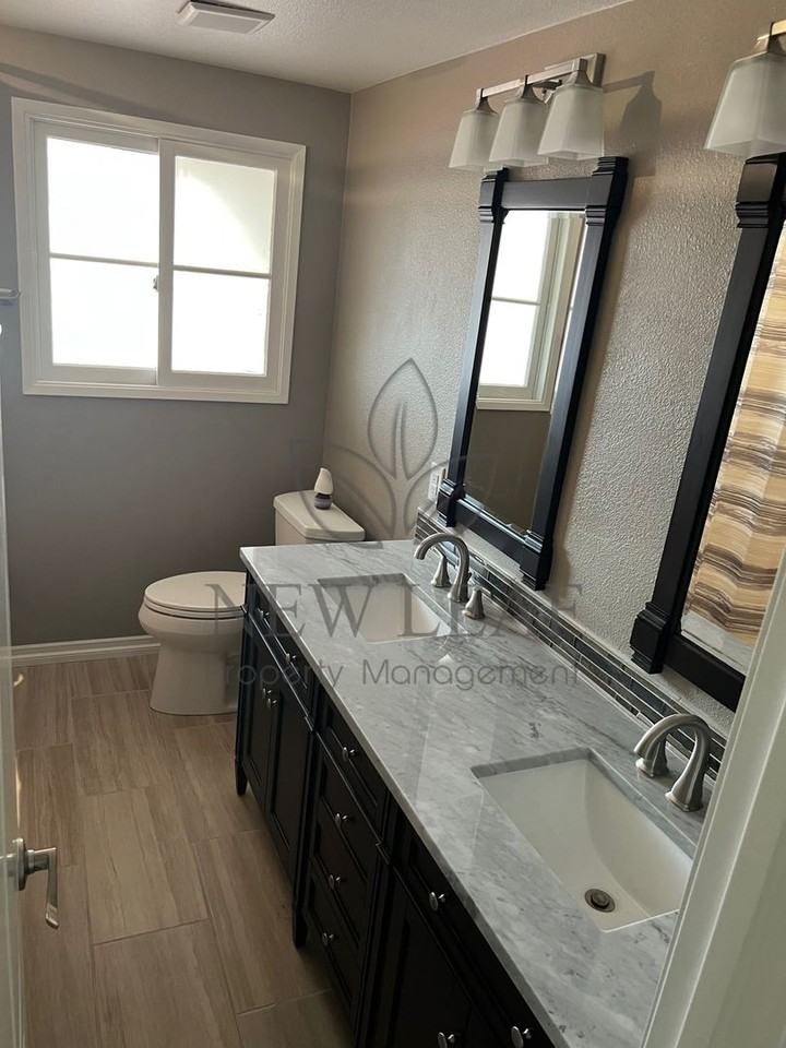 22641 De Soto St - Photo 5 of 39