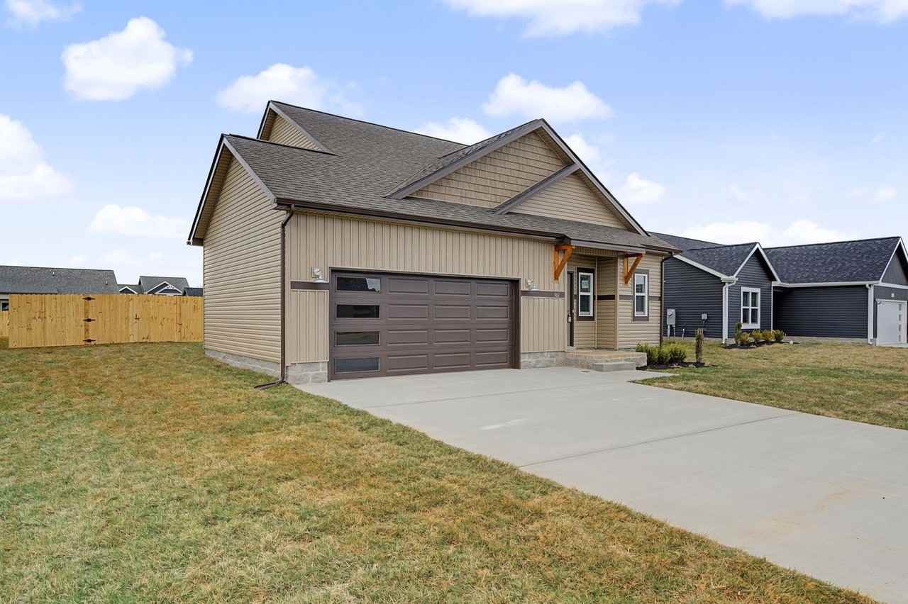 366 Galway Dr - Photo 2 of 29