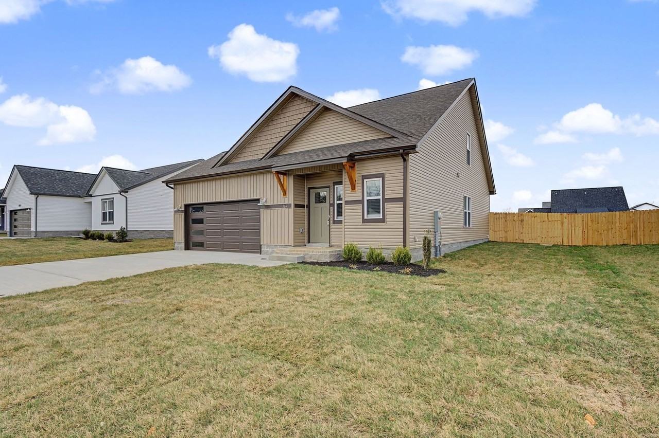 366 Galway Dr - Photo 3 of 29