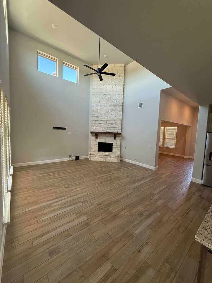 3912 Lone Rock Ln - Photo 3 of 34