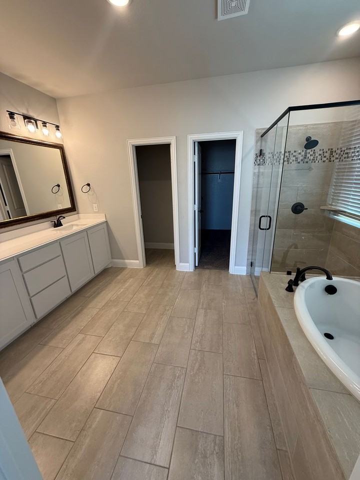 3912 Lone Rock Ln - Photo 5 of 34