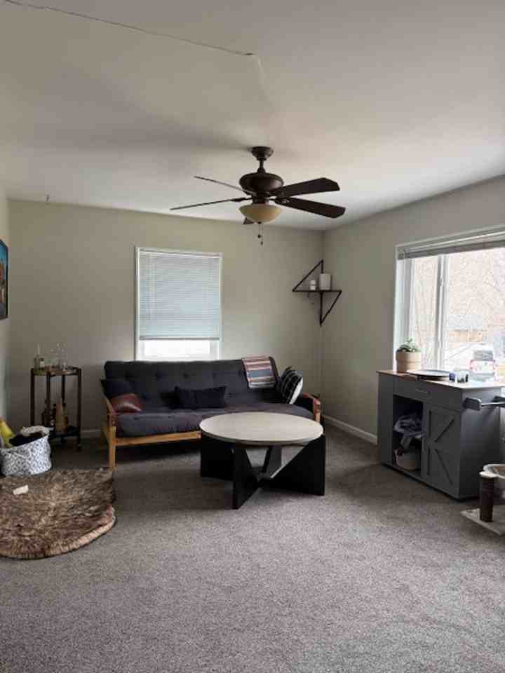 621 1st St - Photo 5 of 22