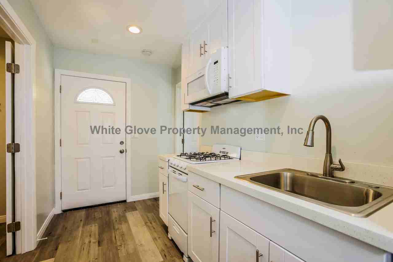 142 N Pritchard Ave - Photo 3 of 9