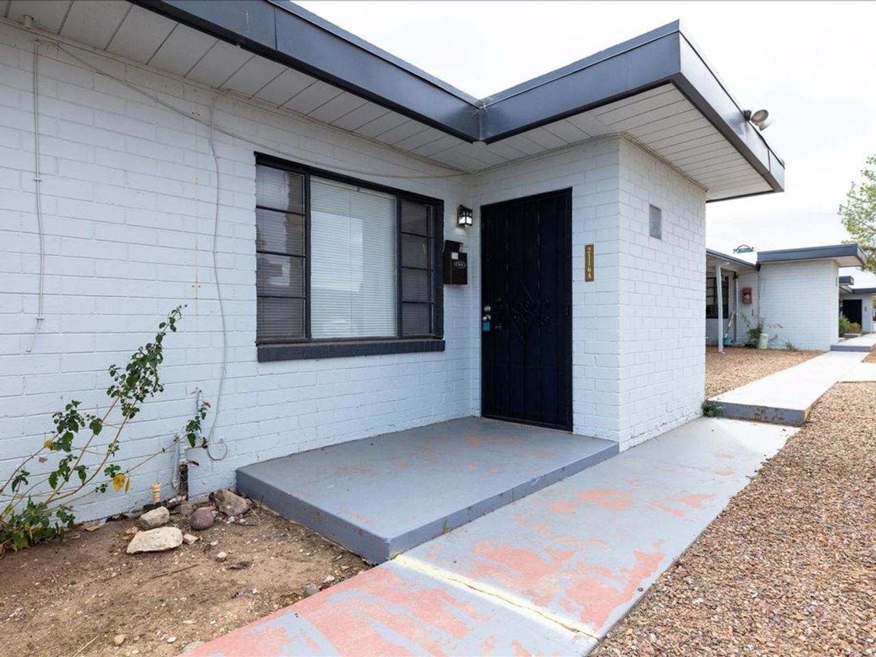 2116 N Forgeus Ave #A - Photo 2 of 16