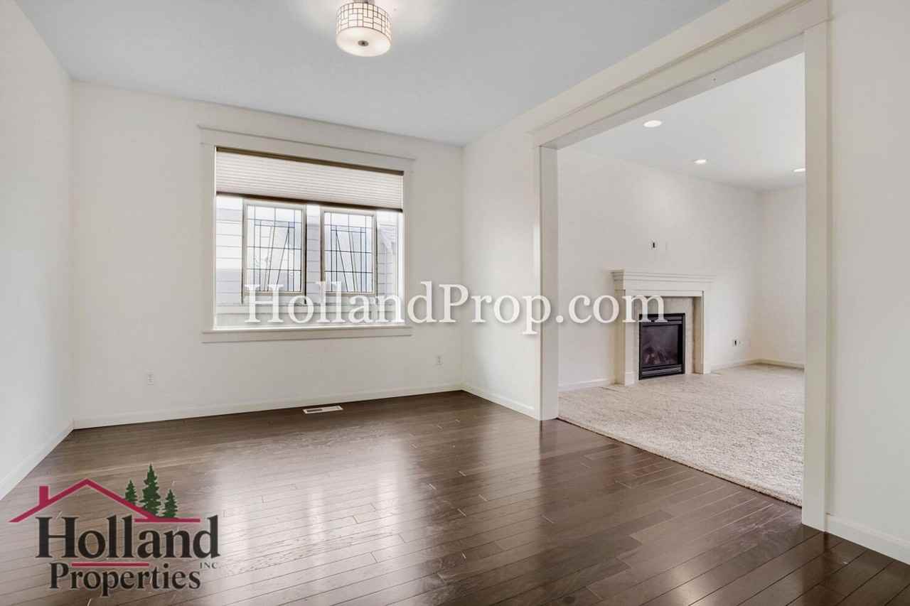 14101 Nw Gargany St - Photo 6 of 34