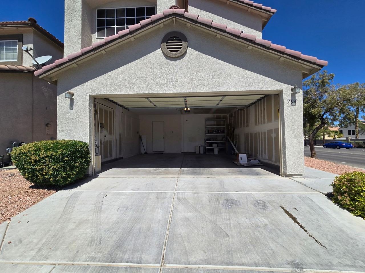 794 Kiska Ave - Photo 2 of 32