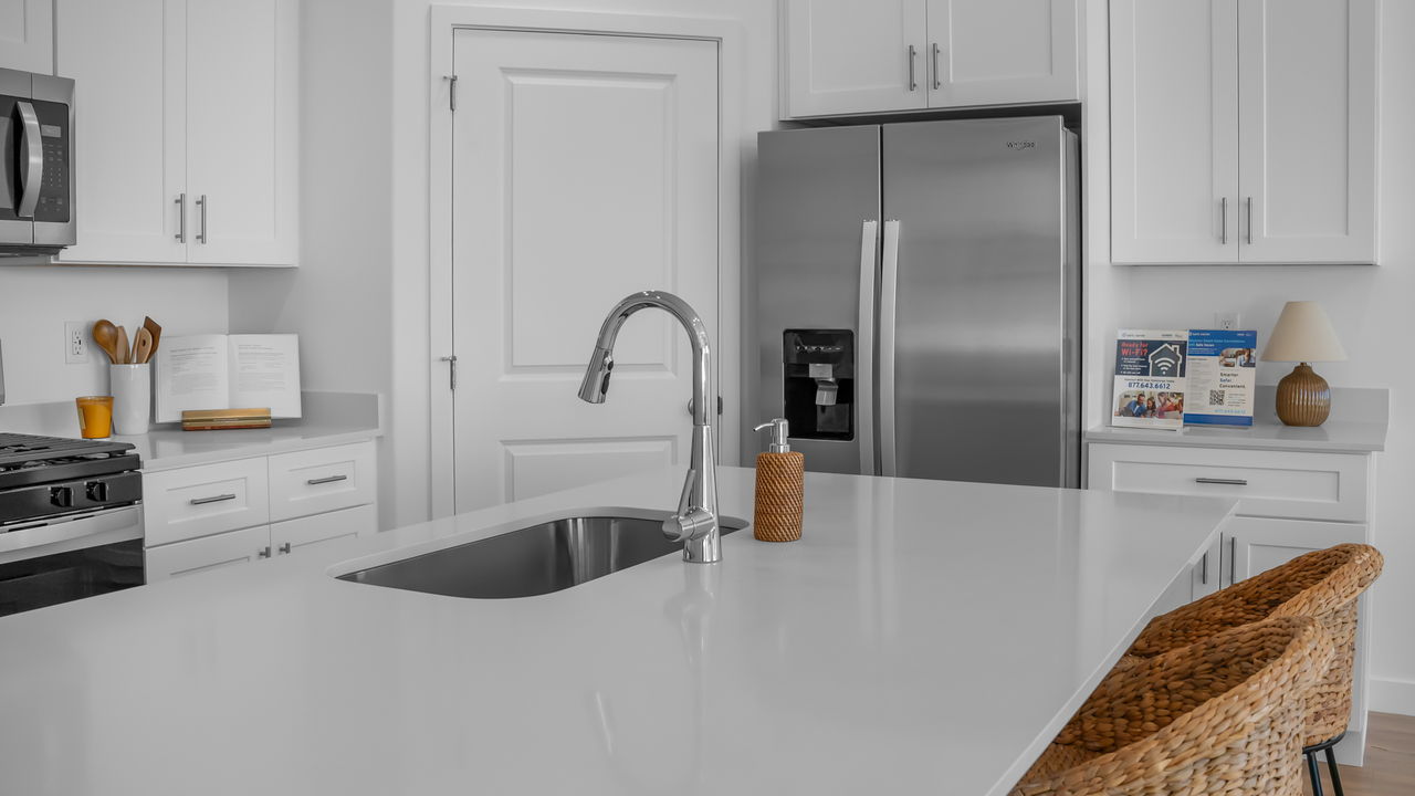 1392 S Gulch Ln - Photo 3 of 7